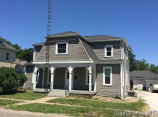 107 E Rutledge Ave, Petersburg, IL 62675