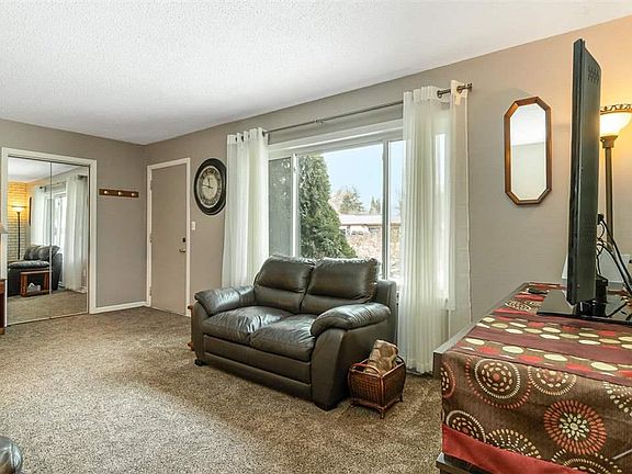 2nd image of 7221 Burmeister Dr