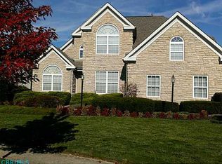 7382 Balfoure Cir, Dublin, OH 43017