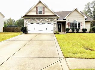 570 Hogart St, Raeford, NC 28376