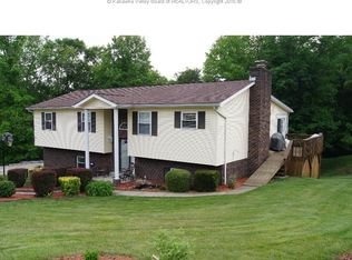 121 Maple Grove Dr, Charleston, WV 25312