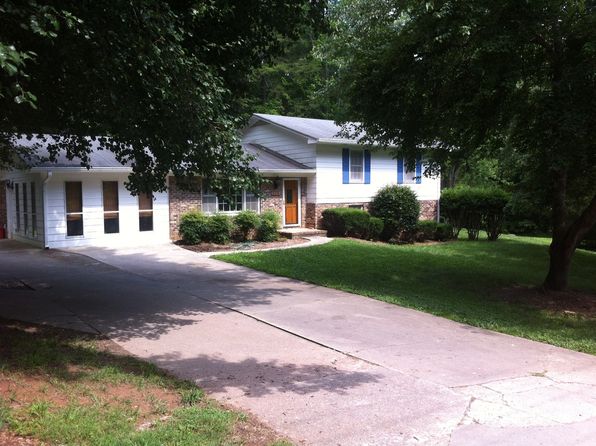 319 Happy Hollow Rd