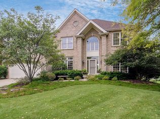 1N676 Wentworth Ct, Winfield, IL 60190