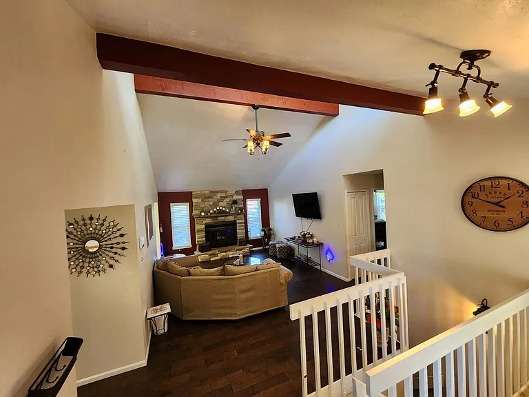 5541 Country Heights Dr — Photo 4