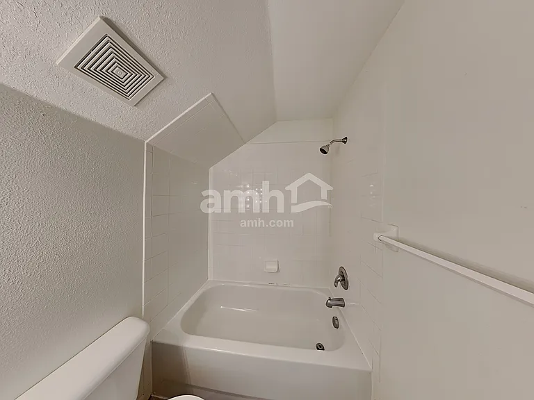 9643 Patrician Dr — Photo 17