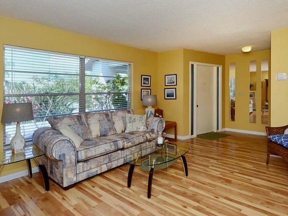 4th image of 6569 Waterford Cir