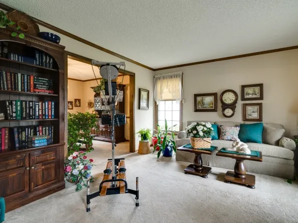 11 Sandy Ln, Ewing, NJ 08628