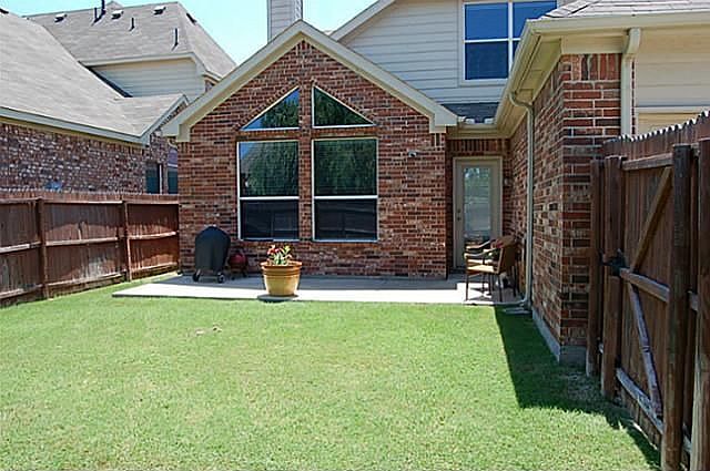 1st image of 9328 Woodhurst Dr