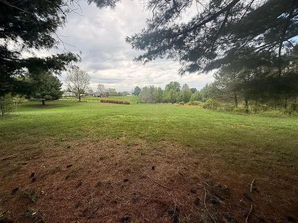 1808 Covey Trace Rd, La Grange, KY 40031