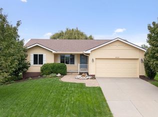 19124 Lake St, Elkhorn, NE 68022