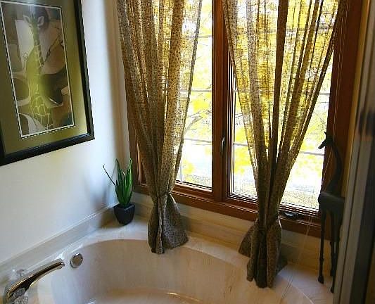 Large Soaking Tub