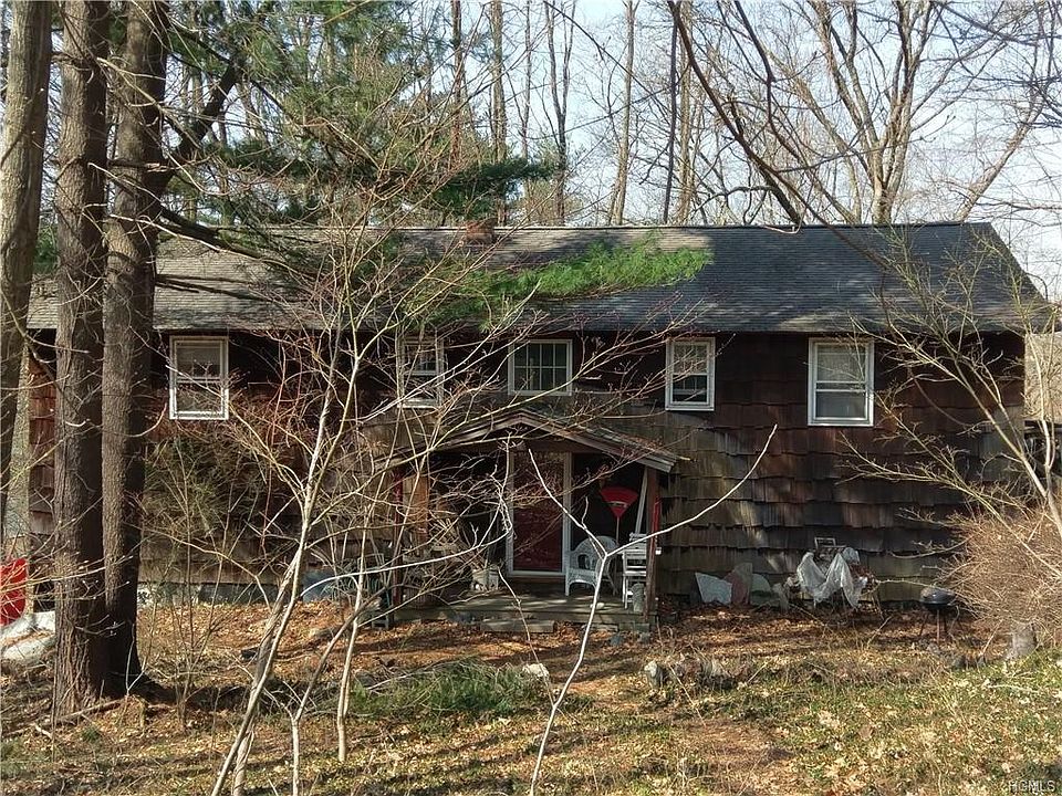1st image of 103 East Ct