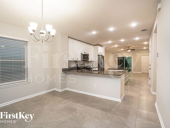 5th image of 13816 Harlowton Ave