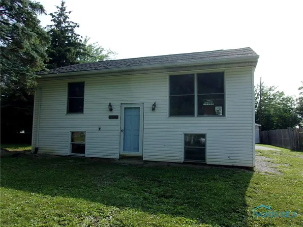 2037 Candlewick Dr, Findlay, OH 45840