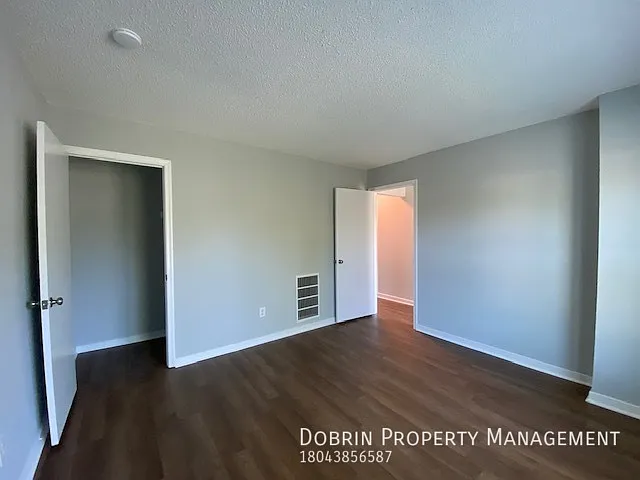 1504 Claiborne St — Photo 3