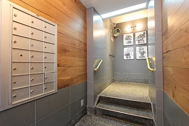 Rented by Julien Aractingi, LREB