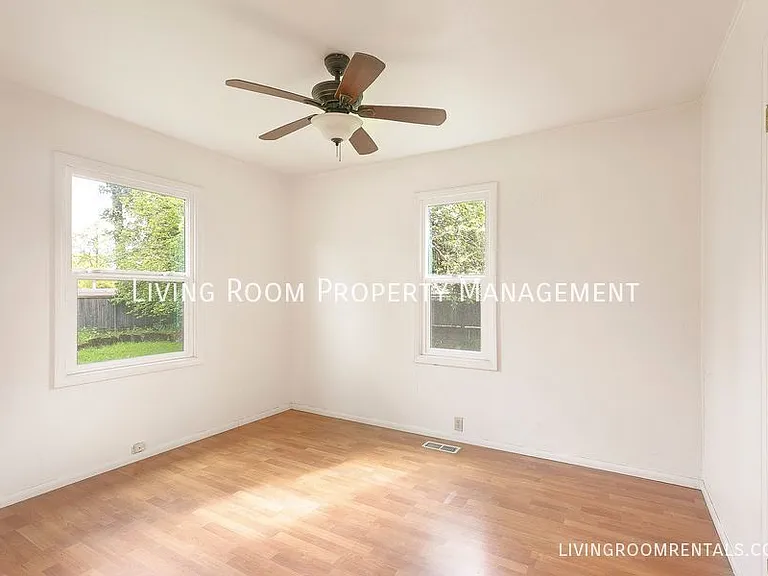 4642 NE Emerson St — Photo 8