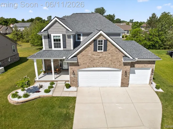 14172 Burlwood Ln, Belleville, MI 48111