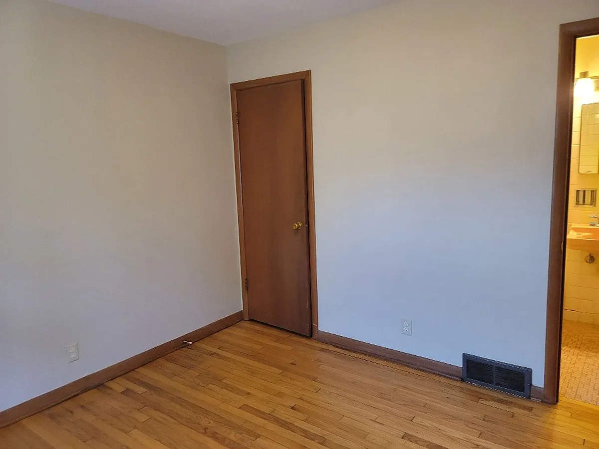 Building Photo - 3225 Darwood Dr