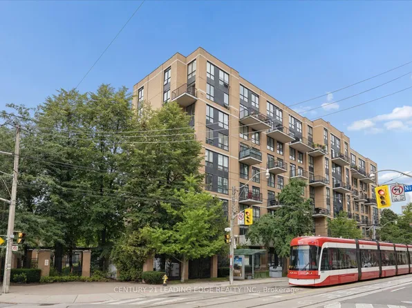800 King St W #Penthouse 811, Toronto, ON M5V 3M7