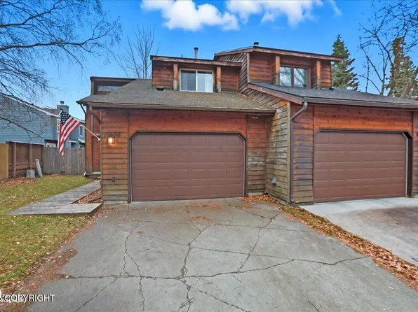 10690 Commodore Dr, Anchorage, AK 99507