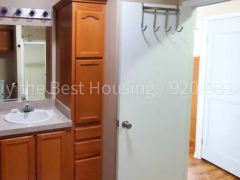38 Apple Hill Dr — Photo 13