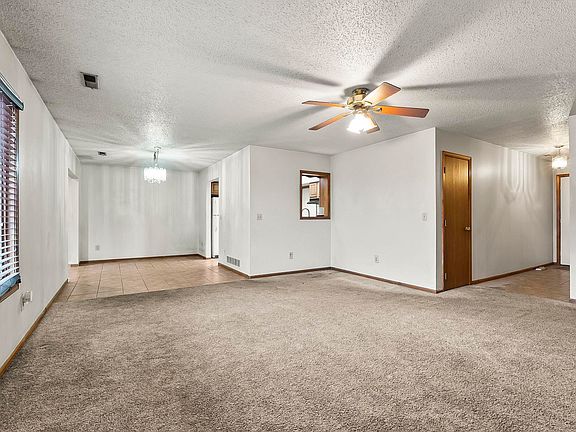 5th image of 1204 Normandale Dr