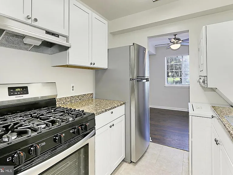 1533 Colonial Dr #101 — Photo 9