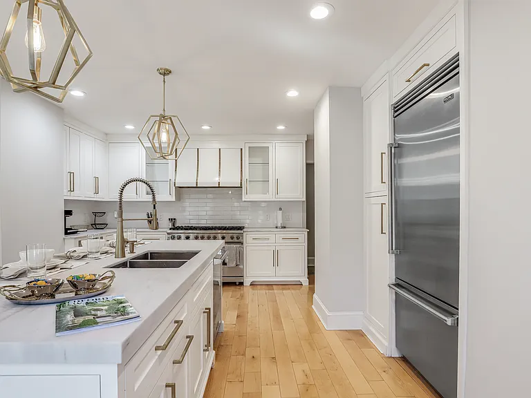 849 Lake Ave — Photo 16