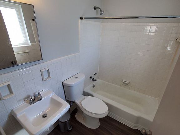 5th image of 4126 Sibley Ave