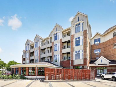 301 Harbour Town Dr APT 230, Madison, WI, 53717