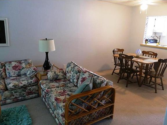3rd image of 9024 Mission Oaks Blvd