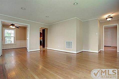 4th image of 3806 W 4th St