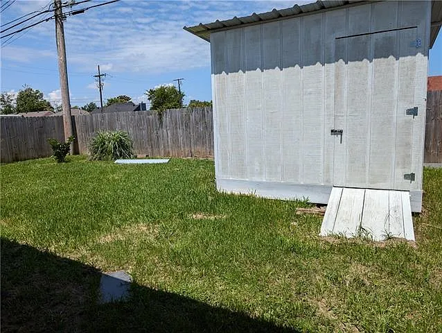 2325 Yorktowne Dr — Photo 12