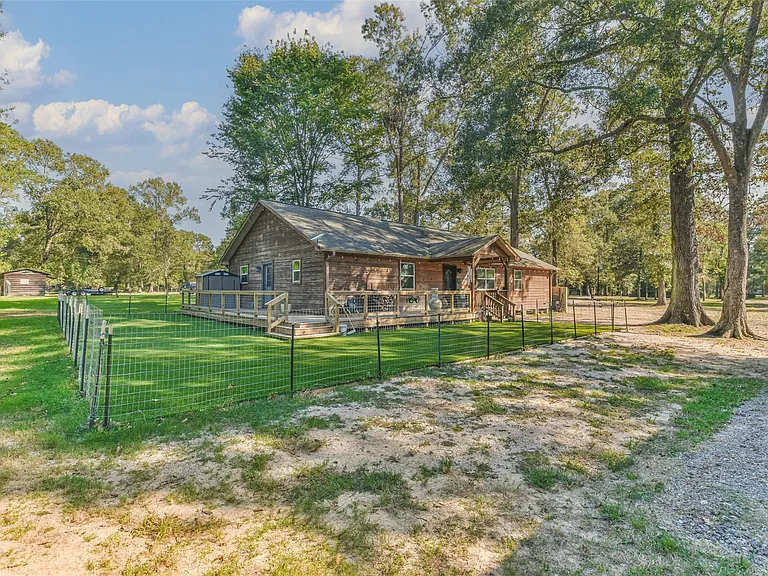 24237 Creekwood Dr — Photo 44