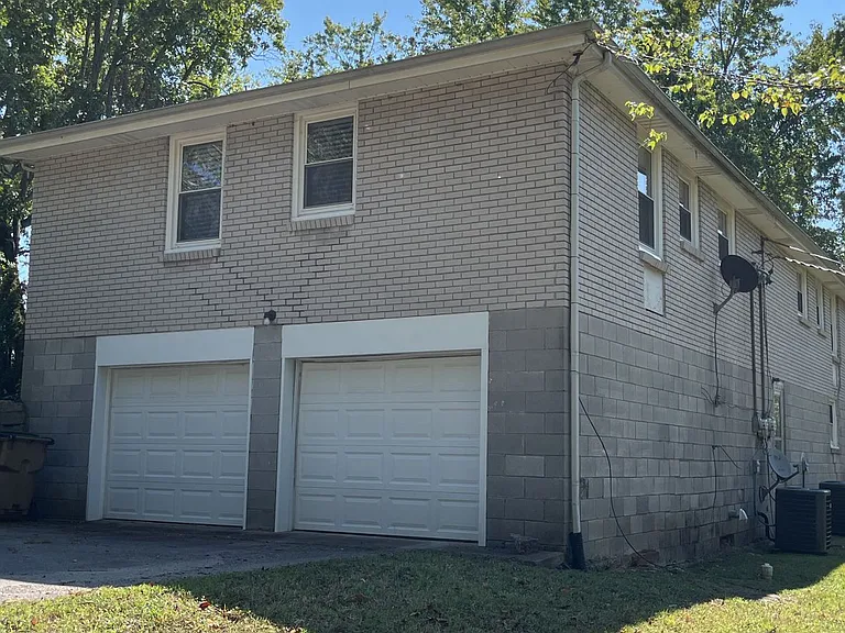 2716B Donna Hill Dr — Photo 10