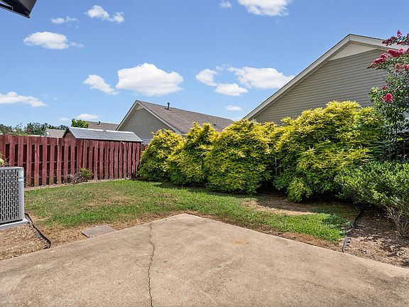 4th image of 131 Greystone Blvd