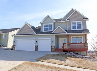 2631 E Calgary Ave, Bismarck, ND 58503