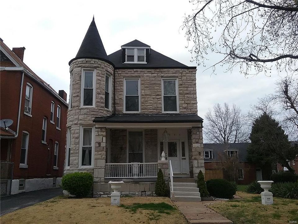 1st image of 4945 Lotus Ave N