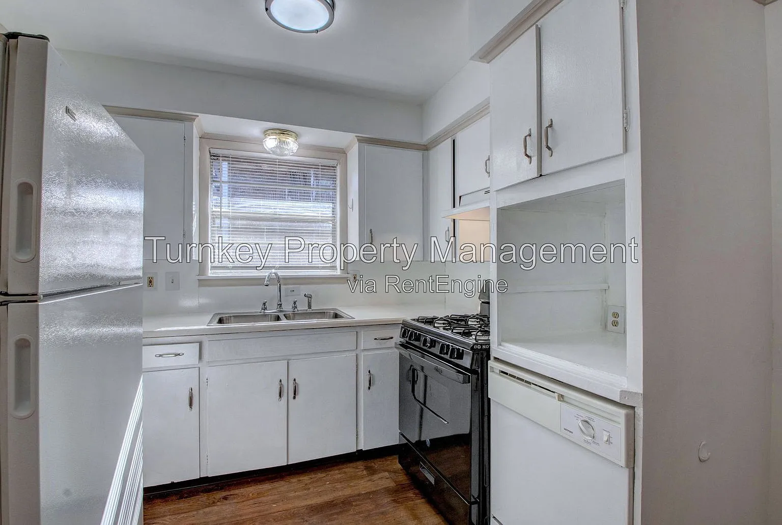 2 bed, 1.0 bath, 840 sqft, $875 — Photo 2