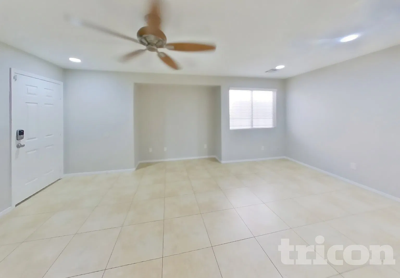 930 Monte De Oro Avenue Las Vegas NV — Photo 2
