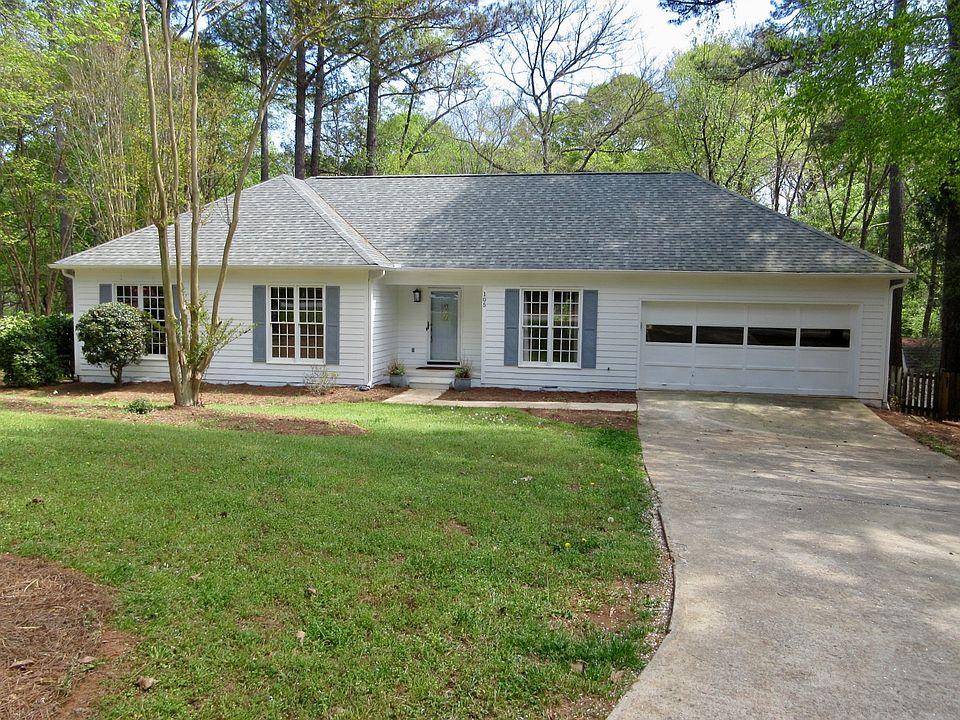 View of 105 Stonybrook Place from street