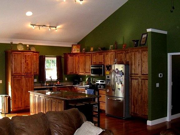 2nd image of 1329 Robert Ridge Rd