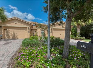 2423 Palm Tree Dr, Poinciana, FL 34759