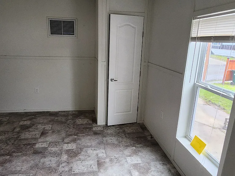 819 S Comstock Rd — Photo 12