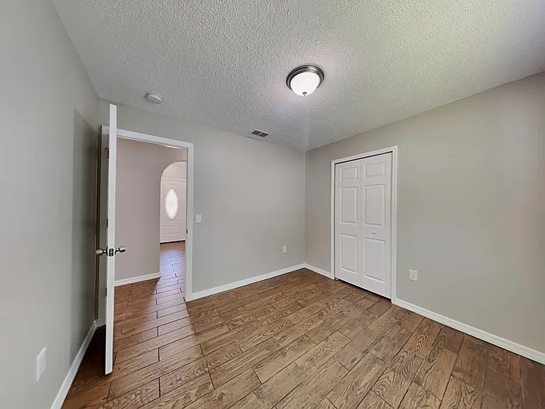 6879 Belmar Dr — Photo 9