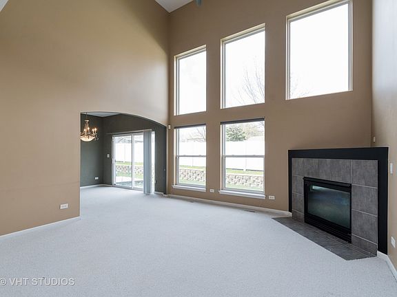 3rd image of 356 Aaron Ln