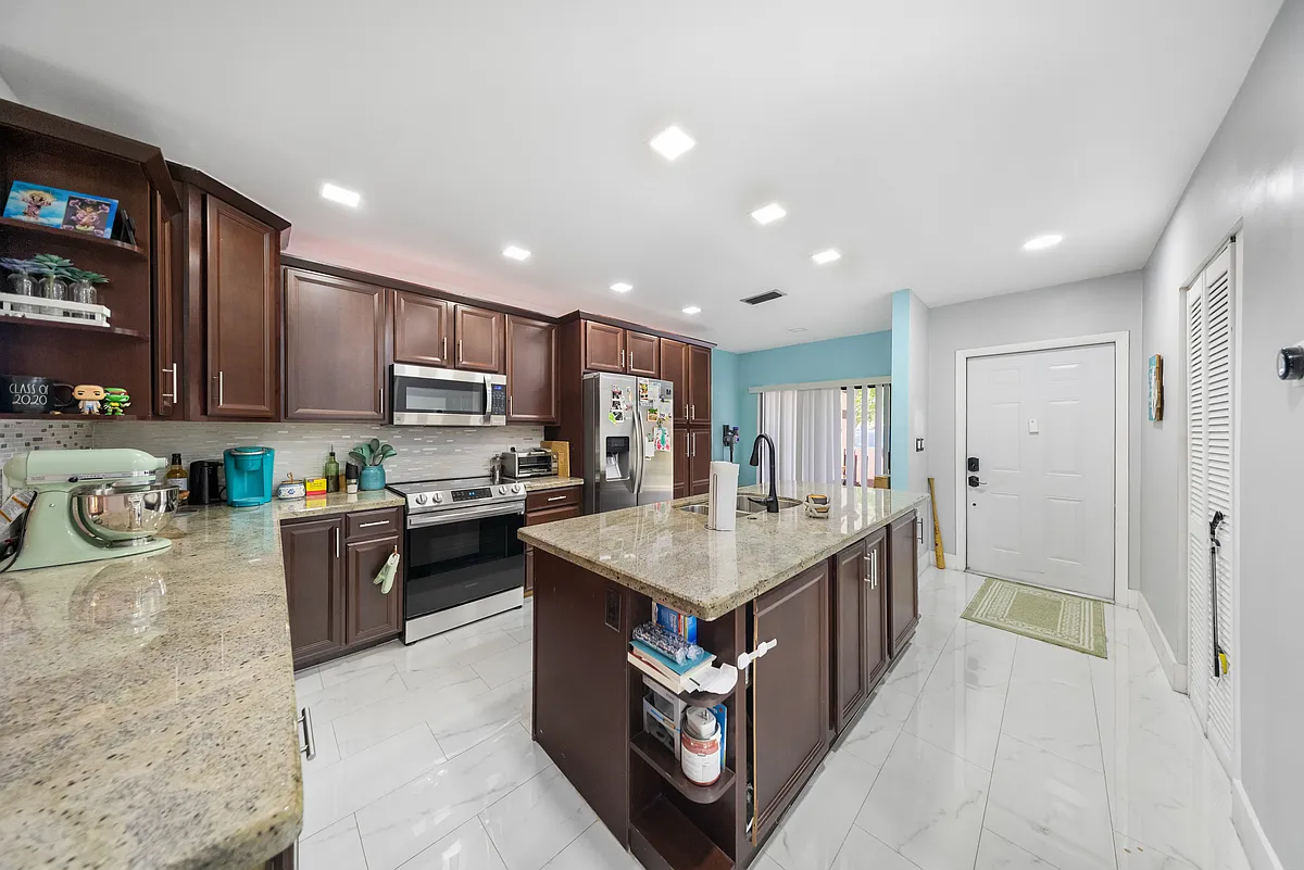 Building Photo - 8397 NW 37th Pl