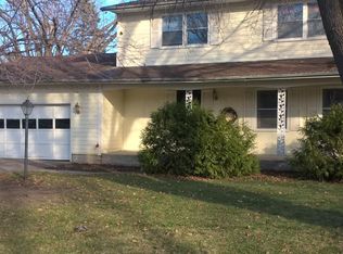1702 Candi Ln, North Mankato, MN 56003