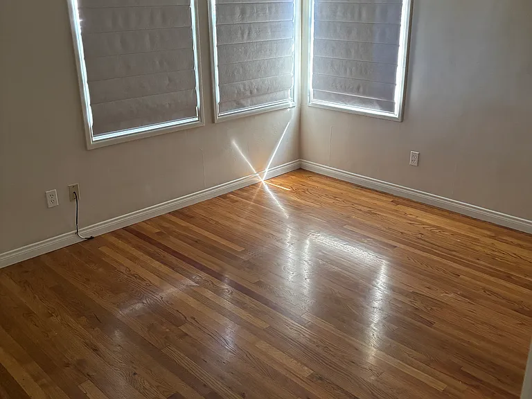 2625 Cedar St — Photo 11